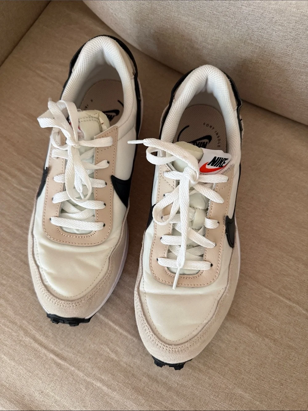Nike Waffle Debut Sanddrift White Casual Sneakers Women's Size 9